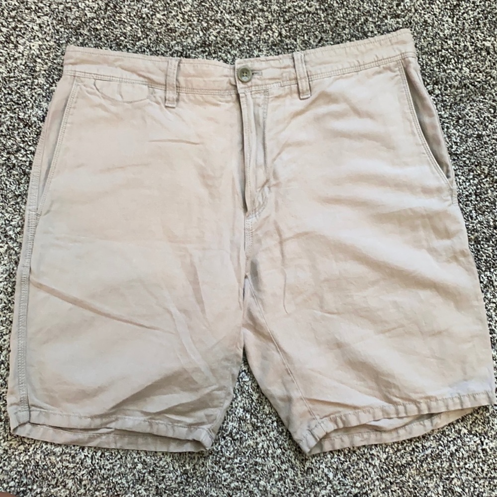 Banana Republic Aiden Shorts - size 32